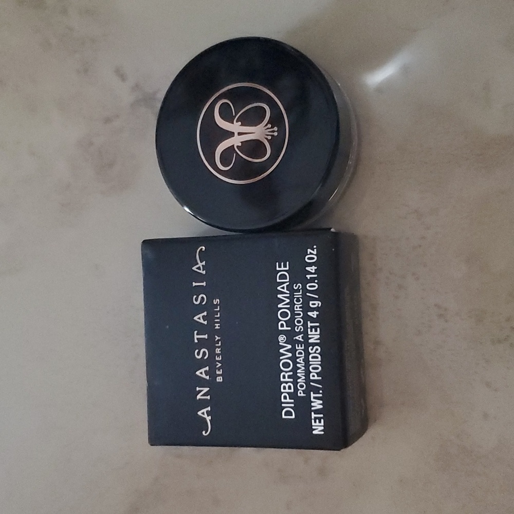 Anastasia Dipbrow Pomade